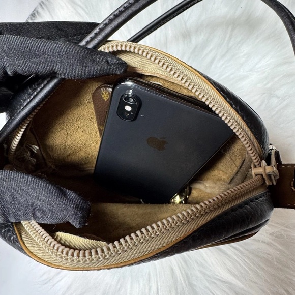 Loewe Black Leather Crossbody Bag with Textured Finish - Picture 13 of 15